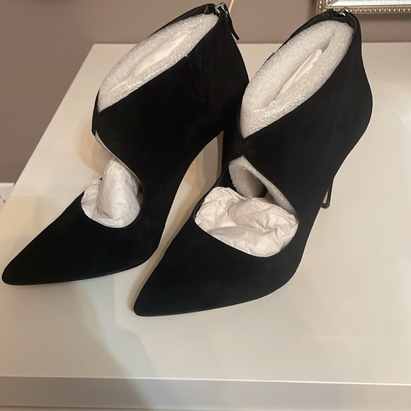 BCBGeneration Pailie Heels - Picture 3 of 6